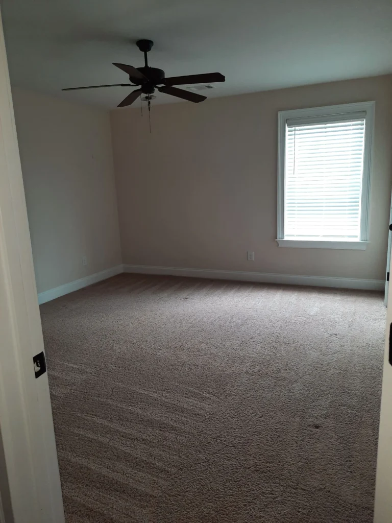 move-out Room cleaning for student housing in Auburn, AL